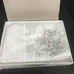 VINTAGE VALENTINO GARAVANI LACE TABLECLOTH